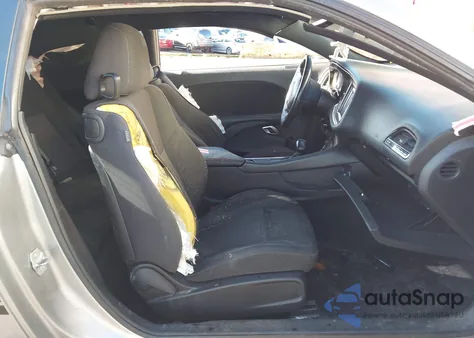 2017 Dodge Challenger Sxt z USA, uszkodzony, nr VIN 2C3CDZAG8HH554657